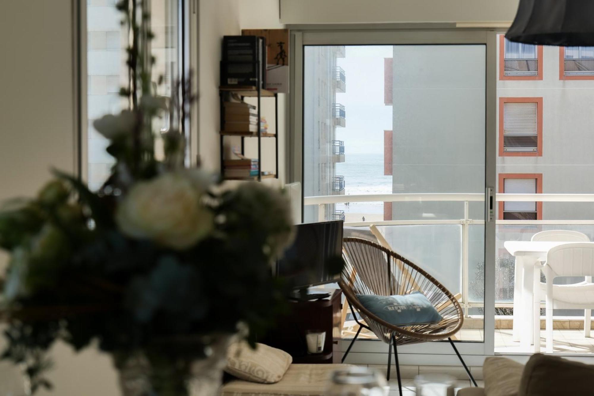 Joli Appartement Idealement Situe A Deux Pas De La Grande Plage - 4 Pers レ・サ​​ーブル・ドロンヌ エクステリア 写真