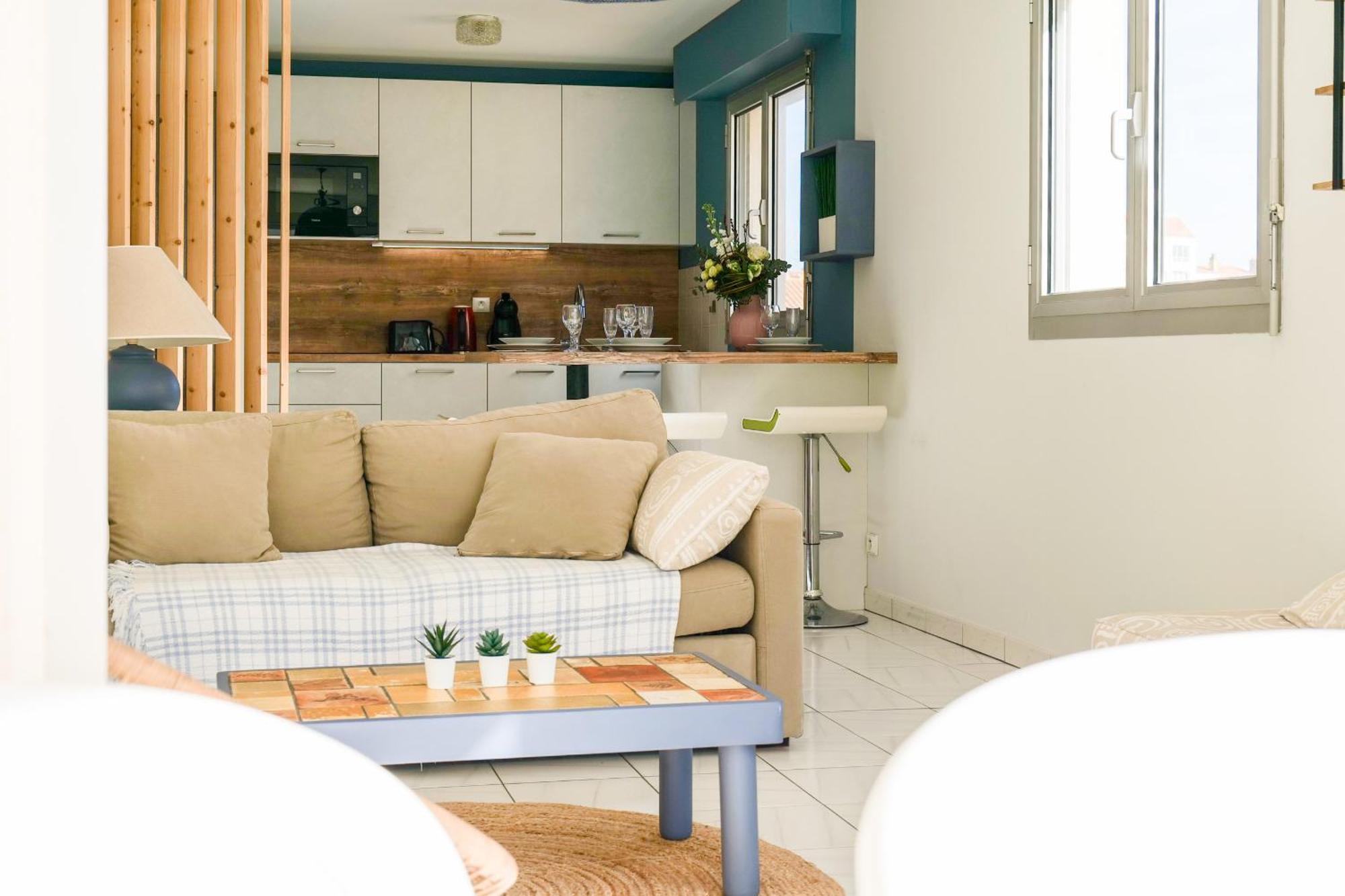 Joli Appartement Idealement Situe A Deux Pas De La Grande Plage - 4 Pers レ・サ​​ーブル・ドロンヌ エクステリア 写真